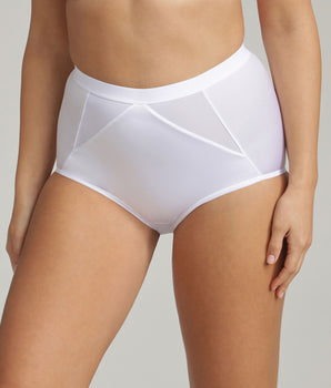 High-waisted shaping knickers in white Perfect Silhouette