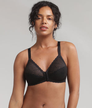 Non-wired front closure bra in black Ideal Posture