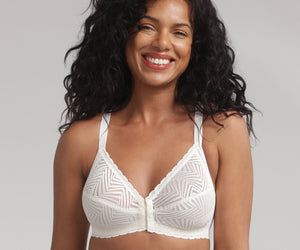 Non-wired front closure bra in ivory Ideal Posture