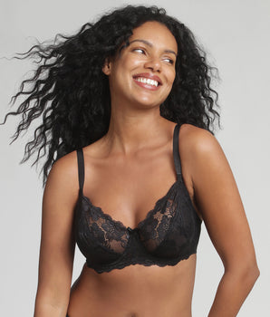 Underwired bra in black Essential Elegance