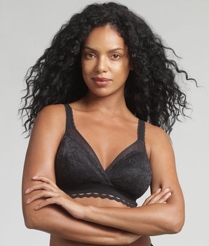 Non-wired bra in black Recycled Classic Lace Support