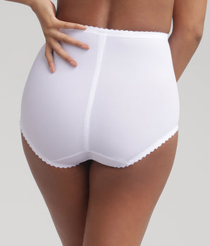 Shaping girdle in white I Can't Believe It's a Girdle