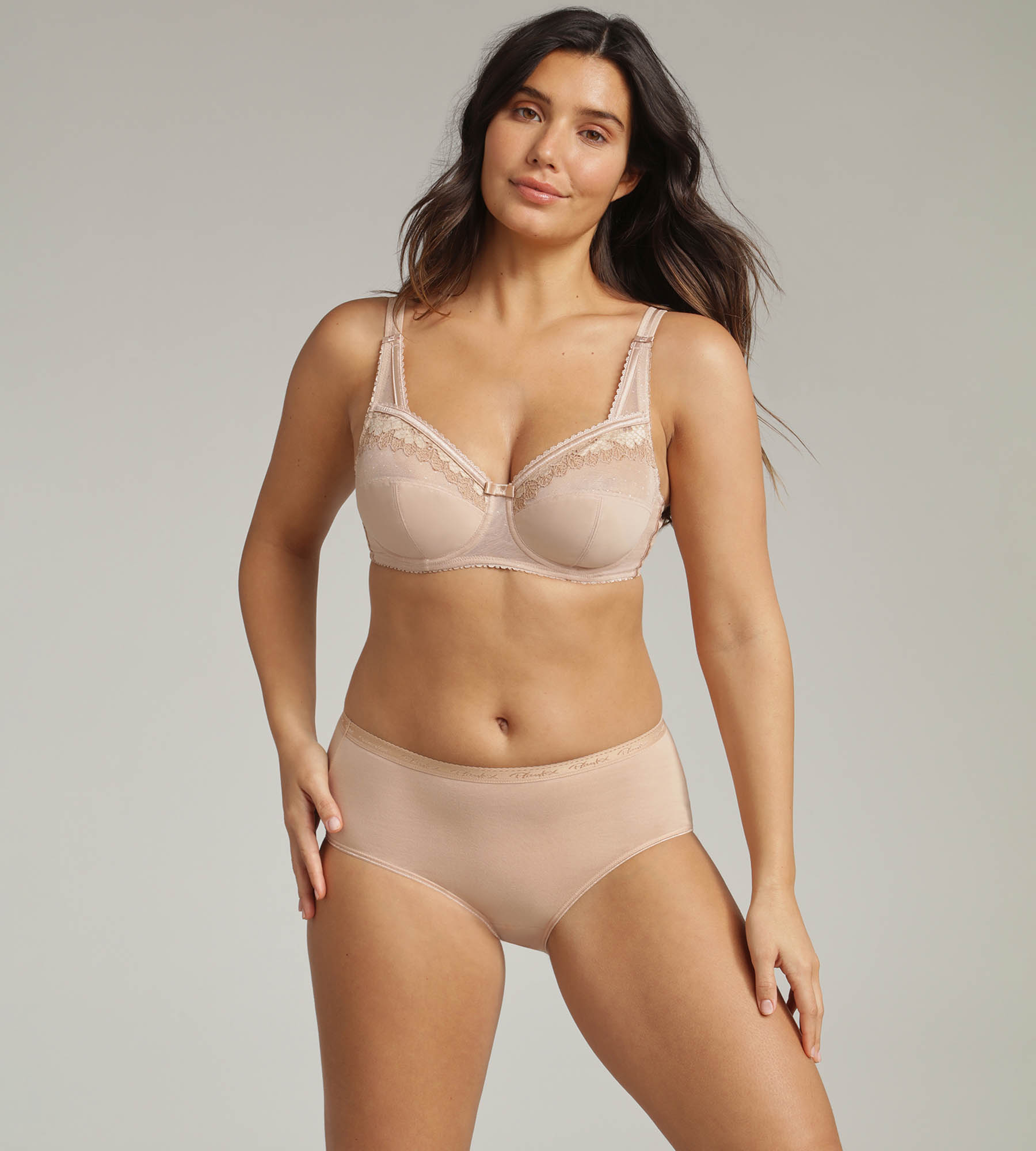 Full cup bra in beige Classic Micro Support, , PLAYTEX