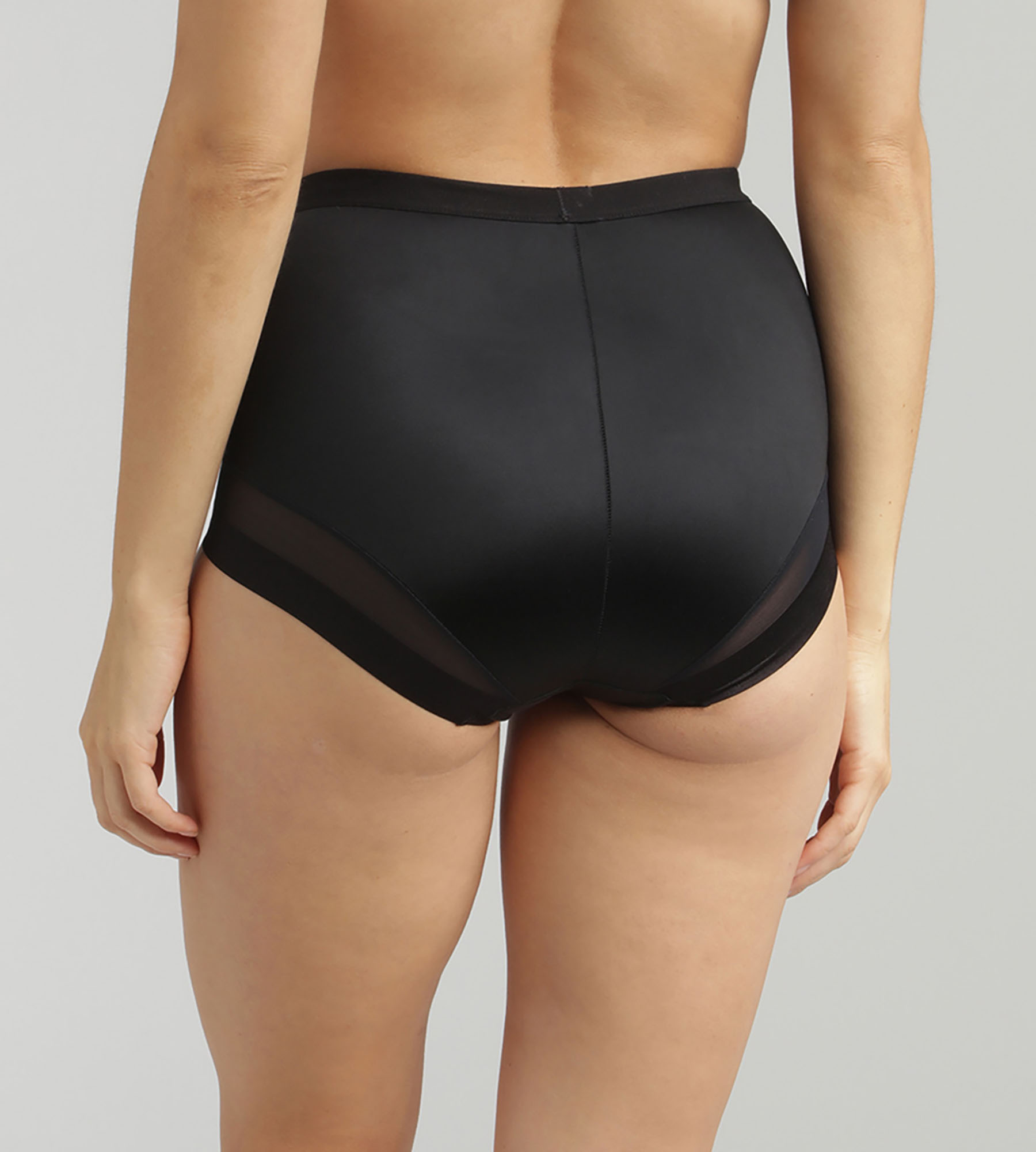 Women's No Show Shaping Retro Brief Underwear in Nude size Small