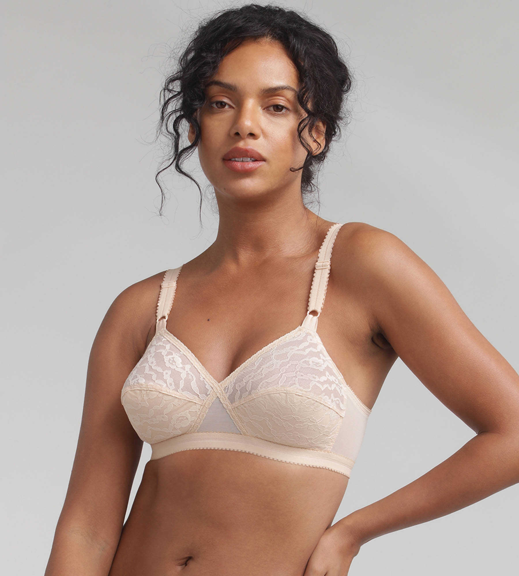 Playtex Underwired Bra In Nude Colour 4329 (C34)